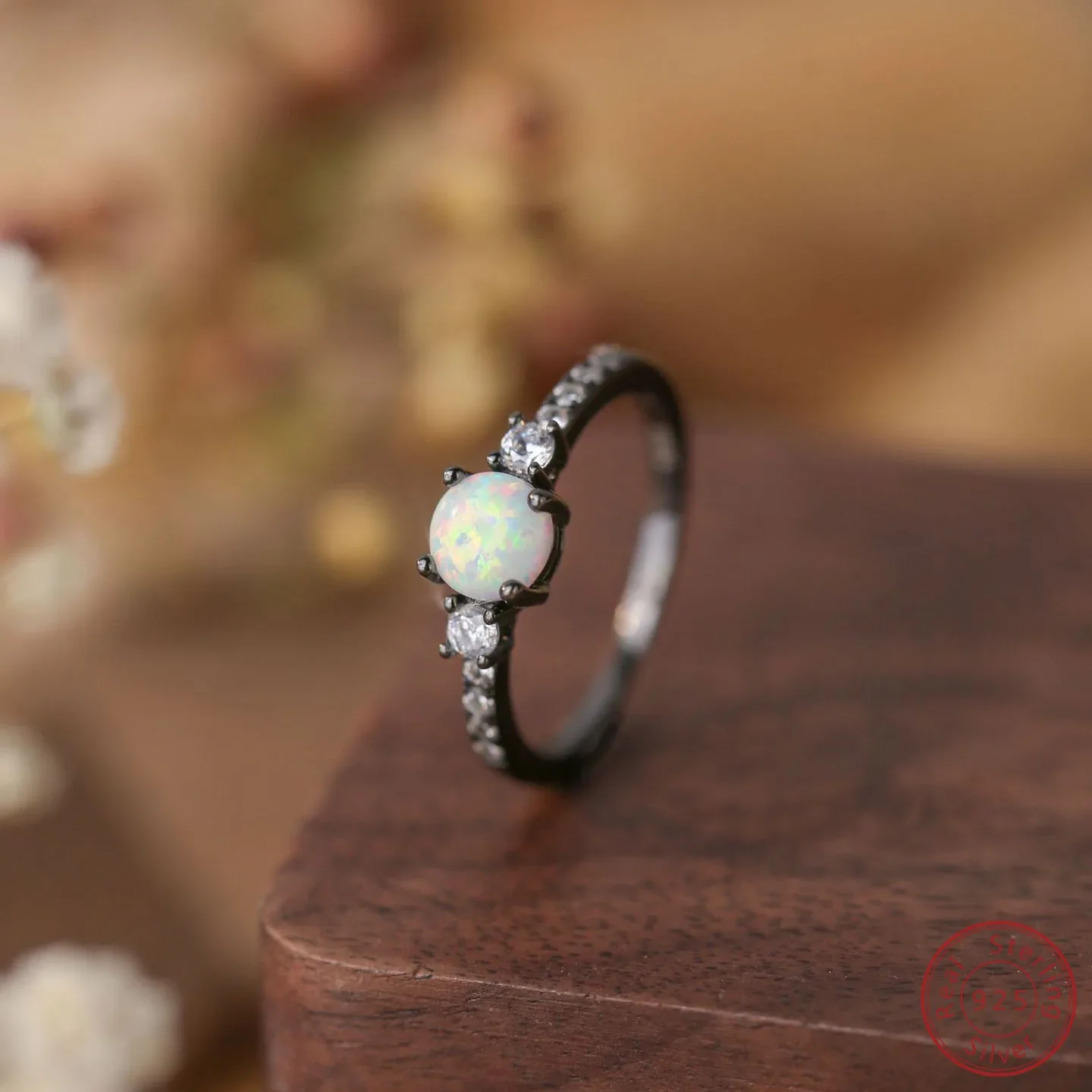 

2025 New 100% 925 Sterling Silver Black Gold White Opal Round Ring Jewelry High Quality Exquisite Light Luxury Women's Ring