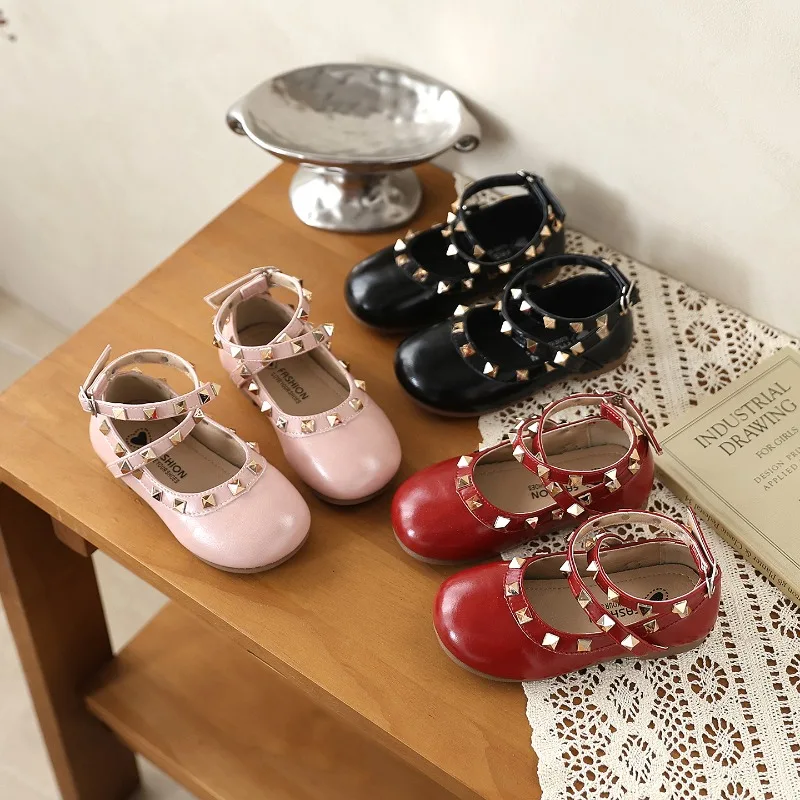 2026 New Girls Sandals Rivets Single Shoes Kids Leather Shoes children nude sandal toddler Girls Princess Flat Dance Shoes
