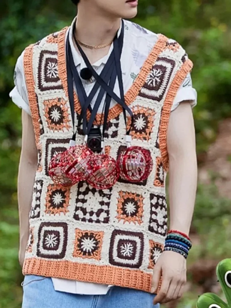 

TIYIHAILEY Hand Made Knitted Sweaters Sleeveless Spring And Autumn V-neck Vest 2025 New Men Tops Custom Made