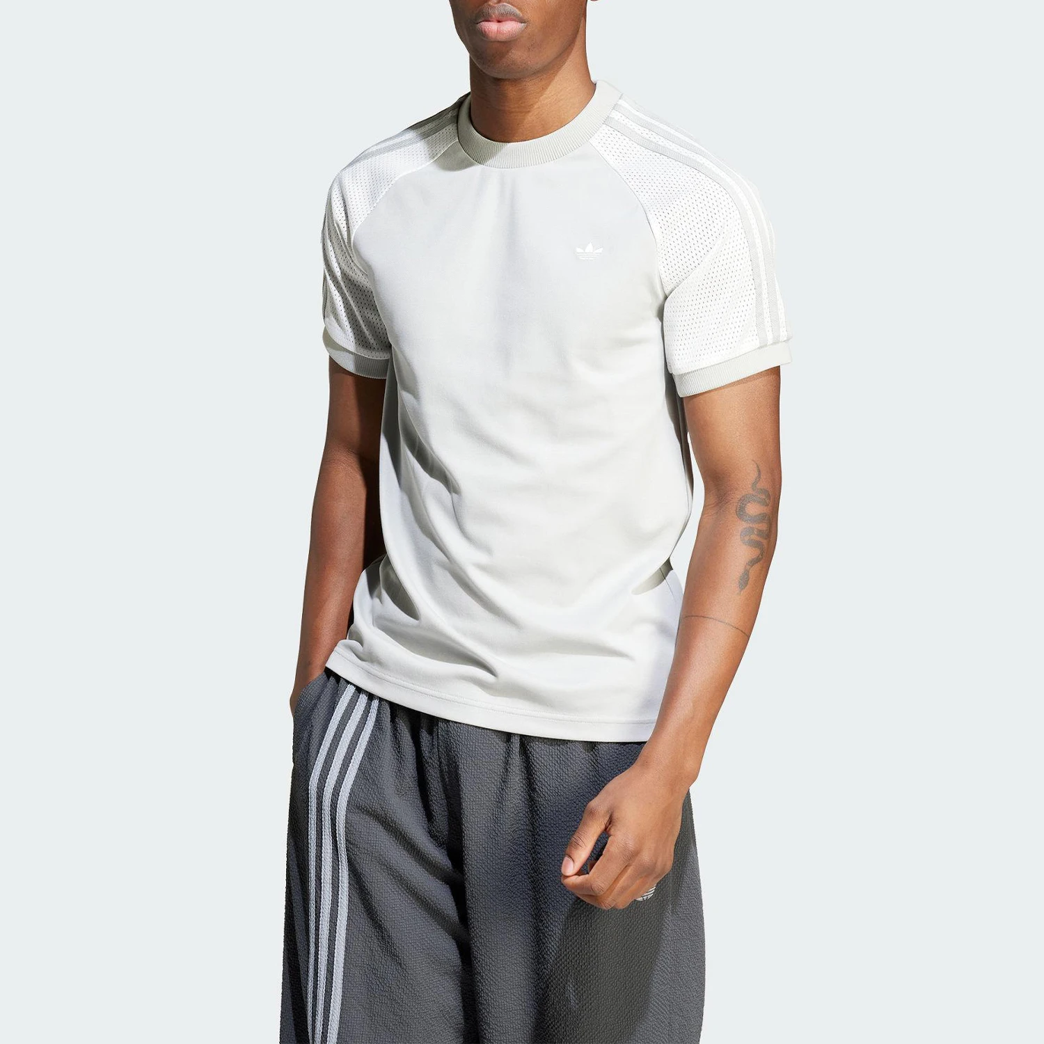 

Adidas Originals Men's Fashion Simple Sports Short Sleeve T-Shirt KA3865