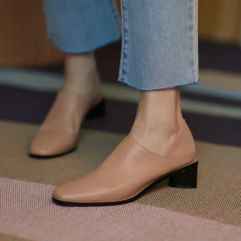 Sapatos de escritório de couro genuíno para mulheres, Salto Alto do Toe Quadrado, Sapatos Solteiros, Bombas de Vestido, Primavera e Verão Chegam