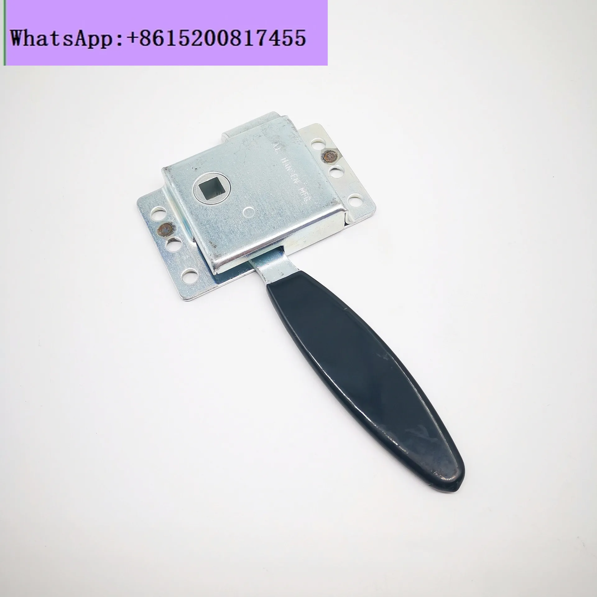 

JLG high altitude car door lock 2940074