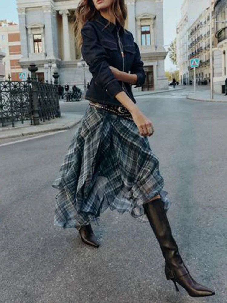 Modna spódnica midi z wysokim stanem, nowość na zimę 2025, asymetryczny wzór w kratę, uniwersalna, elegancka.