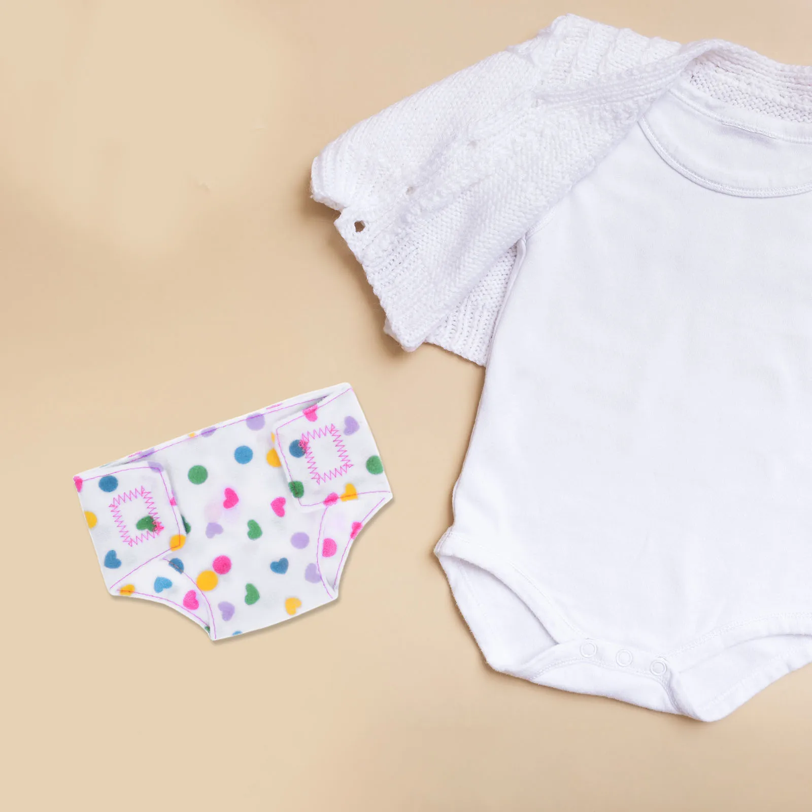 

4 Pcs Baby Diapers Clothing Accessories Fabric Clothes Wearing Model