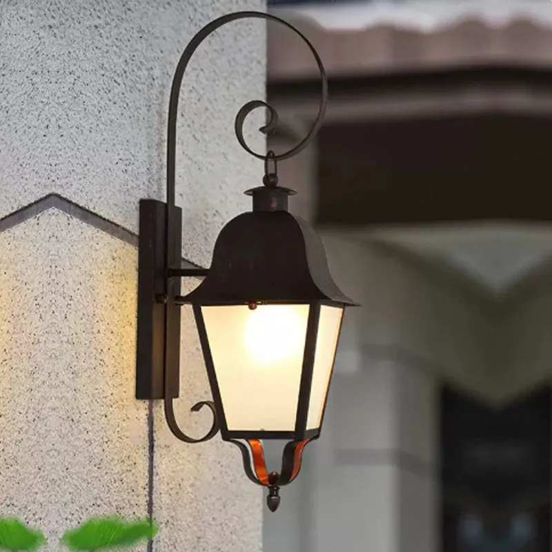 Waterproof courtyard lights, American retro exterior wall entrance front door outdoor balcony nostalgic engineering lighting fix