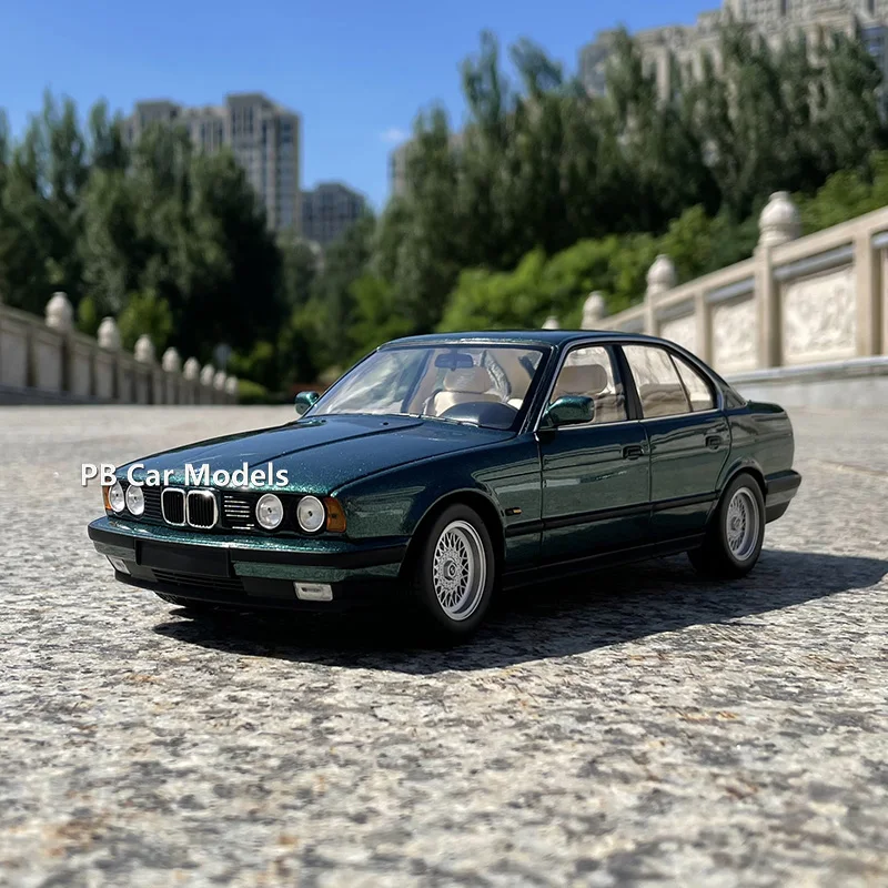 1988 535I E34 535 Minichamps Original Factory 1:18 5 Series Simulation Alloy Car Model