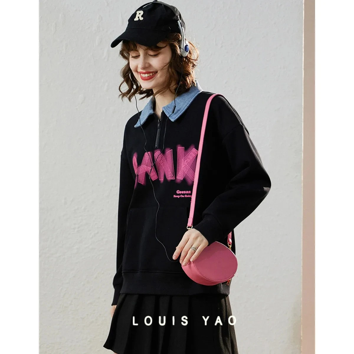 

LOUIS YAO Half Zipper Letter Printing Loose Sweatshirt 2025 Winter Velvet Thickened Top Denim Lapel Women's Hoodie Chic Wear