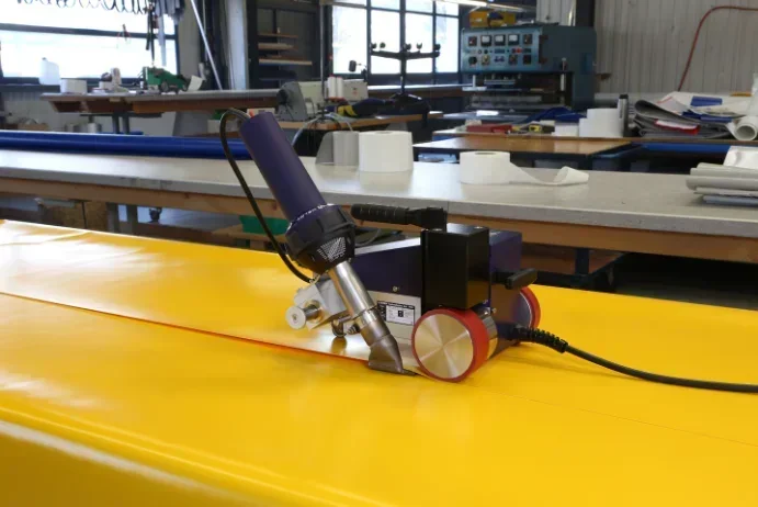 

Weldy Foiler ETL Industrial DIY Grade Hot Air Automatic Welding Machine Climbing Roof Floor Overlap Welding