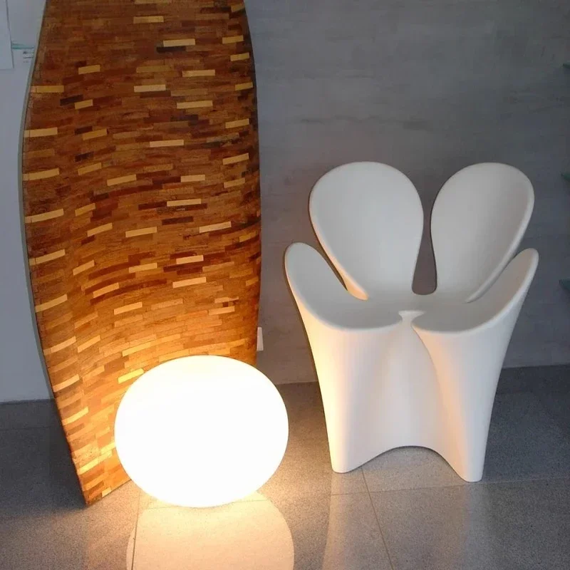 FRP four-leaf chair hollow petal chair plant plastic art chair