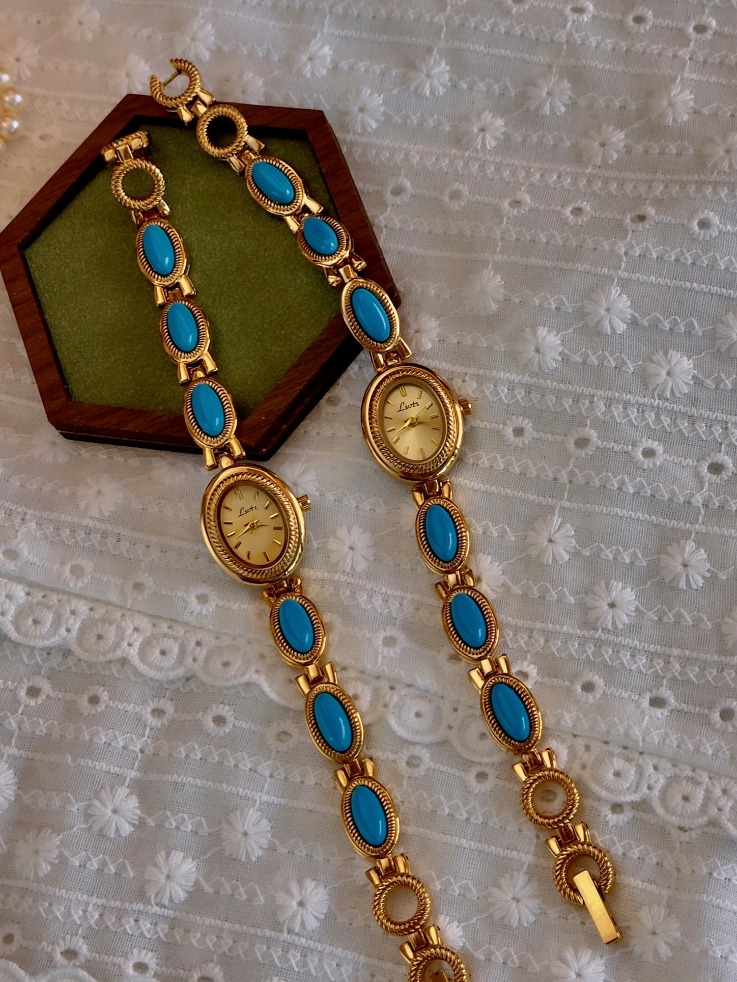 1 Piece of French Fashionable and Elegant Women\'s Watch with Artificial Turquoise Gemstone Inlaid Strap, 30m Waterproof Oval Quartz Watch with