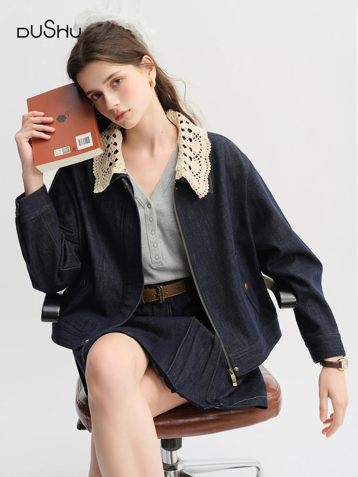 

DUSHU Sweet and Cool Handmade Crocheted Collar Denim Jacket 2025 Autumn Casual Short Jacket 25DS83225+25DS83098