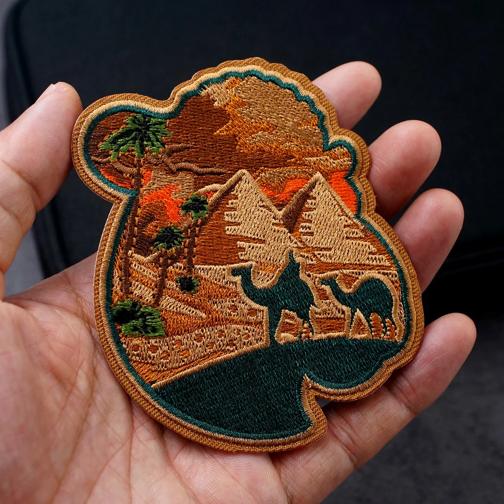 Camel Size:7.3x9.0cm Patches Embroidery Applique Ironing Sewing Supplies Decorative Badges For Clothing Green