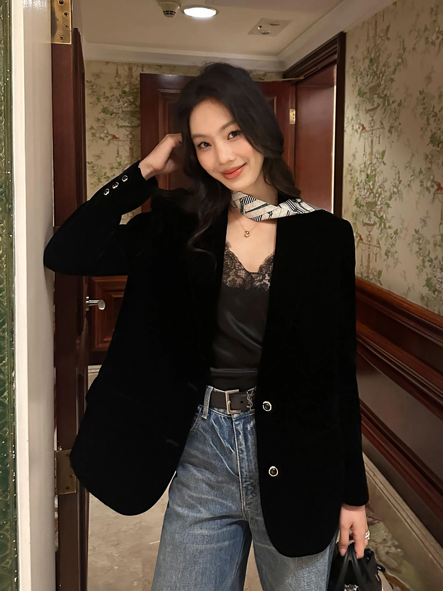 

Ele Bla Suit Jaet Women's Spring 2026 New Lightweight Luxury Simple Sle Versatile Personali Top Button Closure Lo...