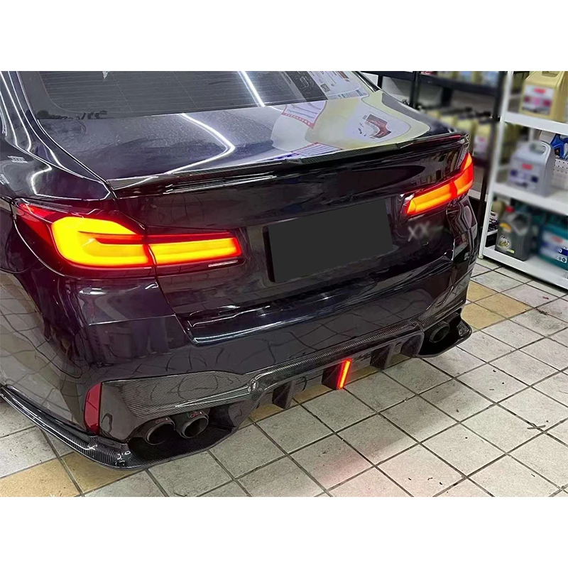 Carbon Fiber For BMW 5 Series G30 G38 Sport M5 F90 2017-2020 With lights Car Rear Bumper Lip Diffuser Spoiler Parts 3D Style