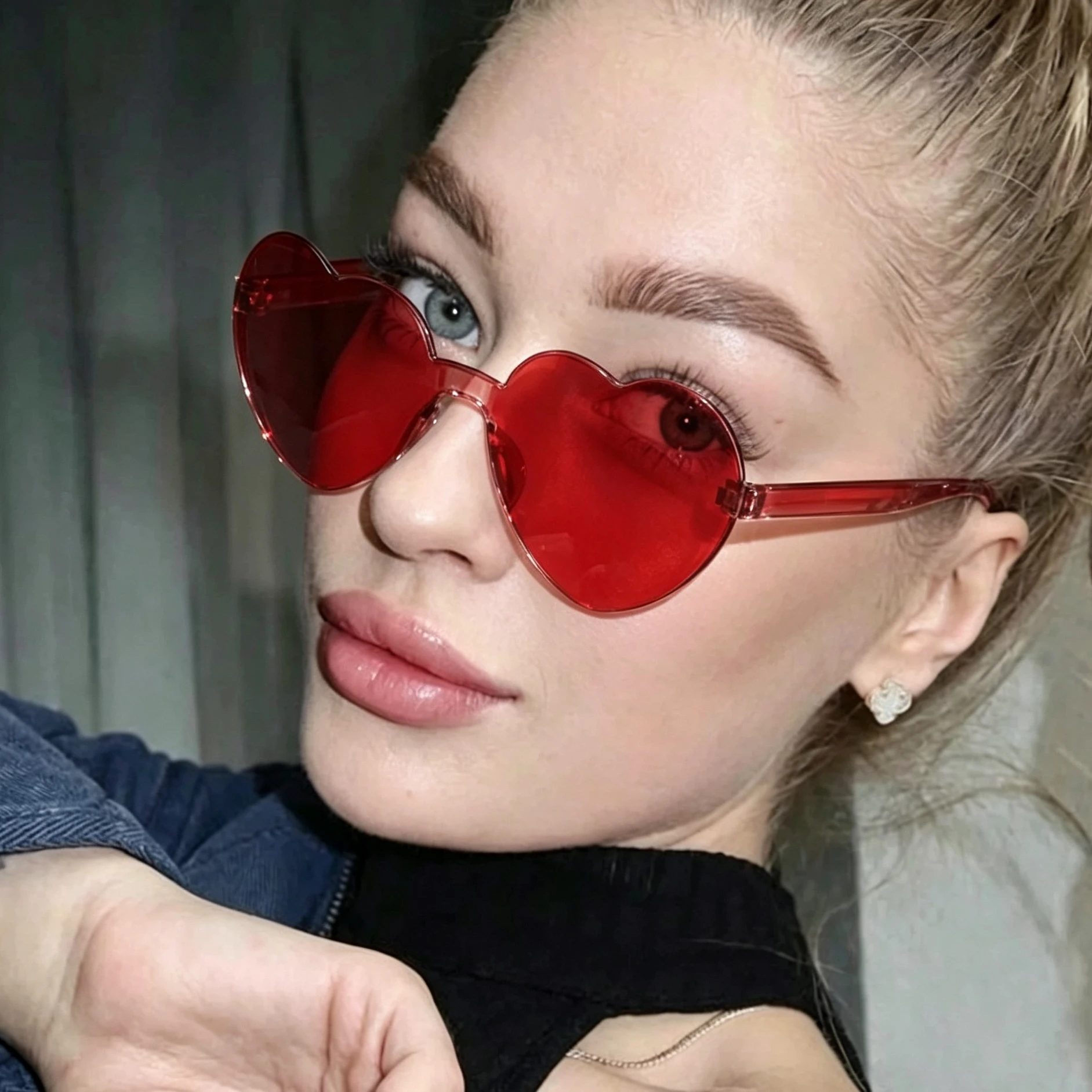Transparent Jelly Colored Heart-Shaped Sunglasses for Men and Women Peach Heart Glasses Heart-Shaped One-Piece Sun Glasses