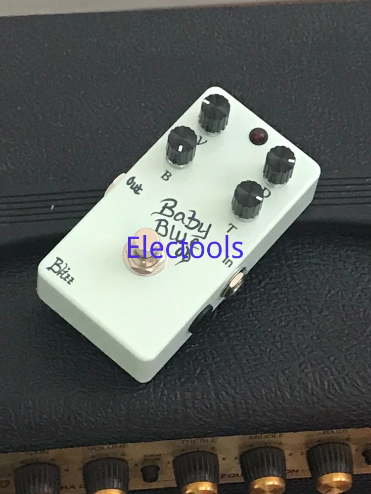 

Baby Blue 4K Overload Single Block Effector