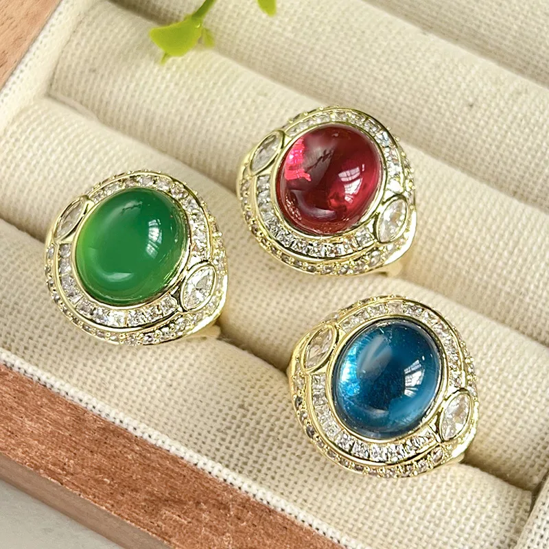 

New autumn and winter jewelry: corundum green chalcedony plain gold vintage ring with a 10*12 main stone