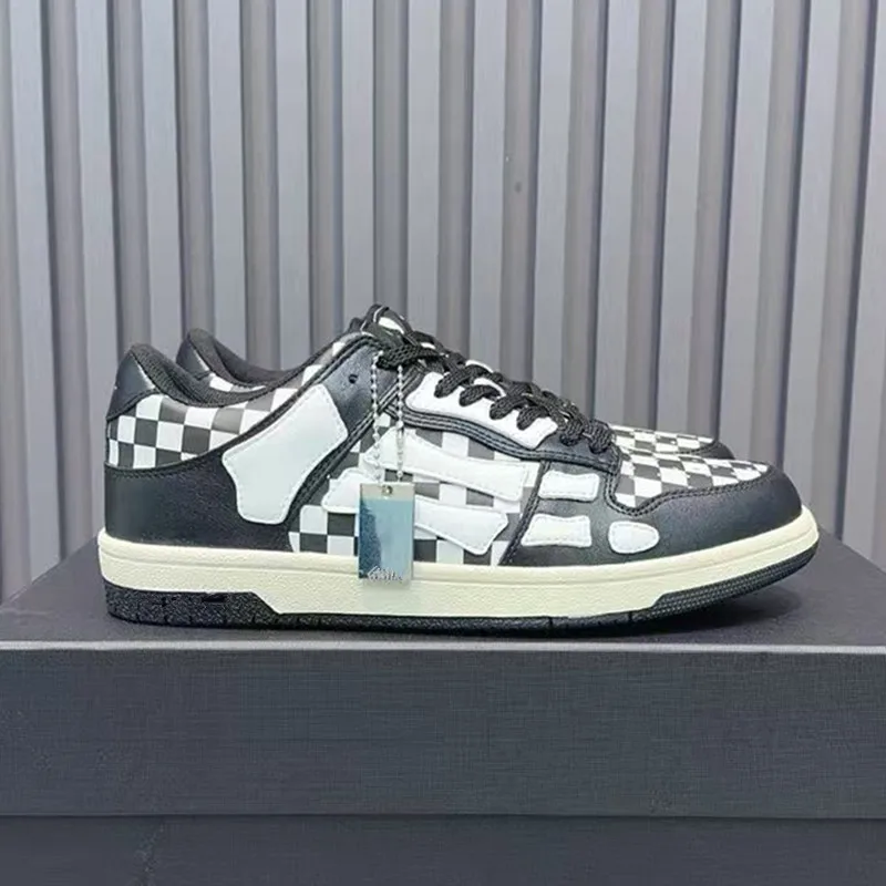 أحذية نسائية كاجوال من الجلد الطبيعي لربيع وخريف 2025 أحذية رياضية مسطحة جديدة للنساء أحذية فردية متعددة الاستخدامات للرجال