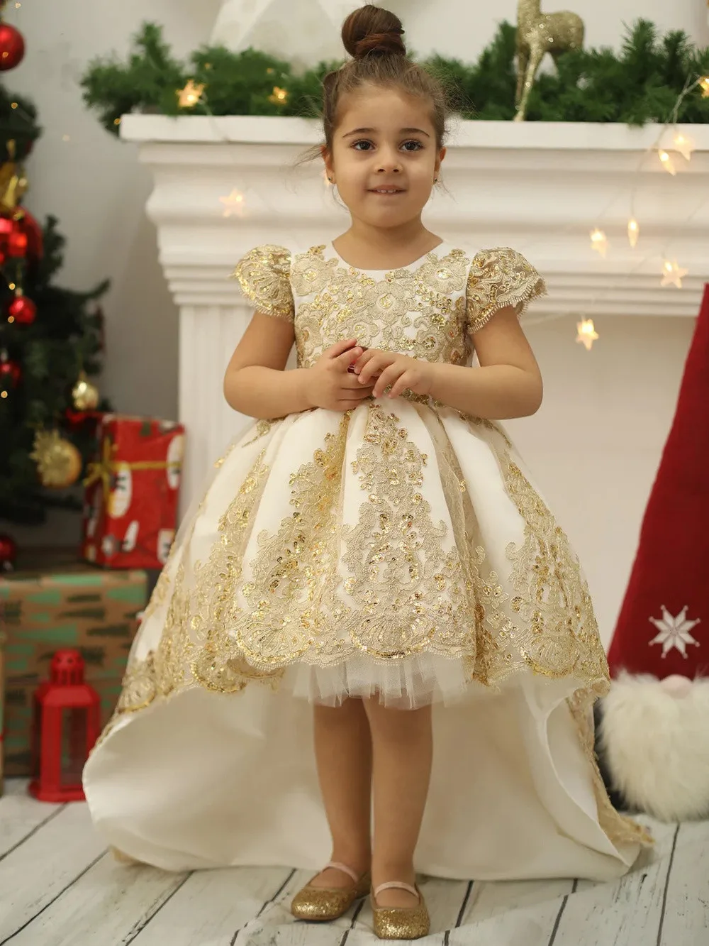 

Fashion Hi-Lo White Flower Girl Dresses Gold Appliques Birthday Child Kids Wedding Party Dress Bow First Communion Ball Gown