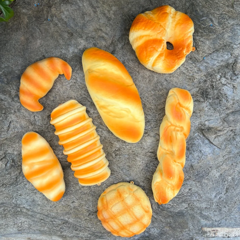 Squishy Lebensmittel-Kreativspielzeug: Simuliertes Brot, Toast, Donuts – Langsam aufsteigende Quetsch-Stressbälle, Scherzartikel, Desktop-Dekoration