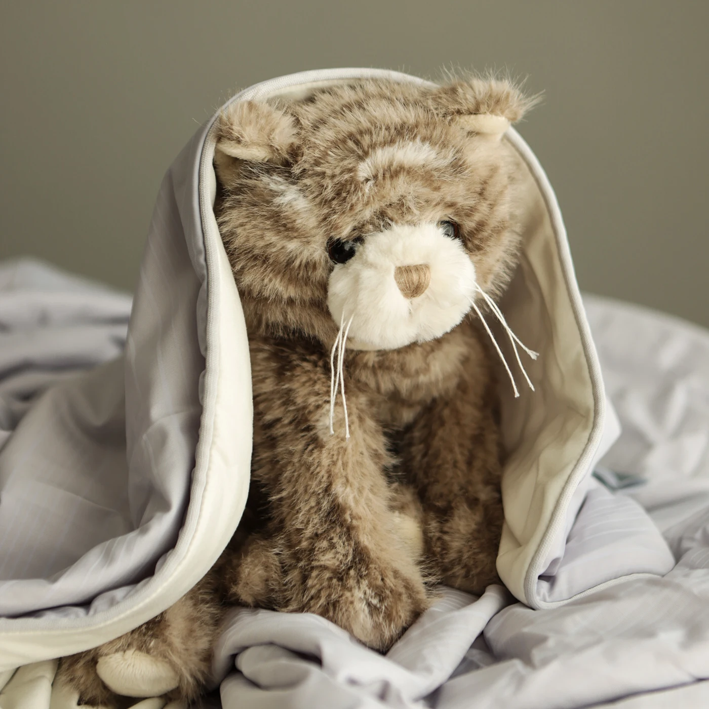 Juguete de gato de peluche suave, Animal relleno tabuloso naranja con cara bordada, gato marrón, muñeco suave, regalo cómodo para calmar el corazón