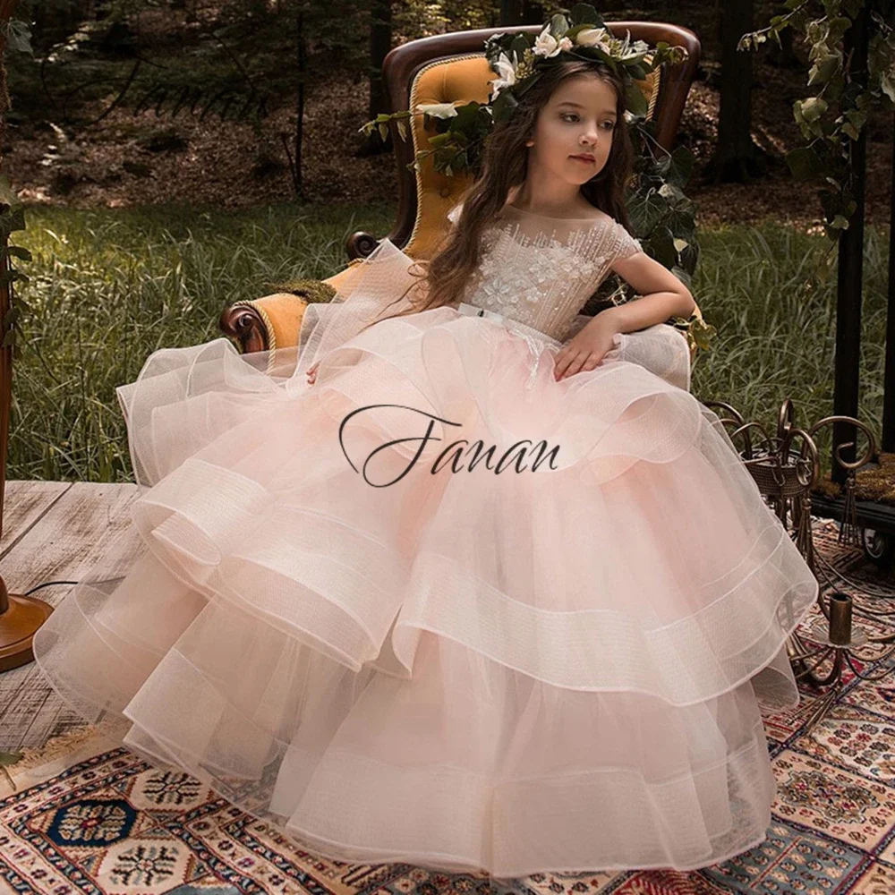 Brokat O-Neck kwiatowe sukienki dla dziewczynek Mini długość bufiasty tiul pierwsza sukienka komunijna z kokardką Kid Wedding Party Dress suknie balowe