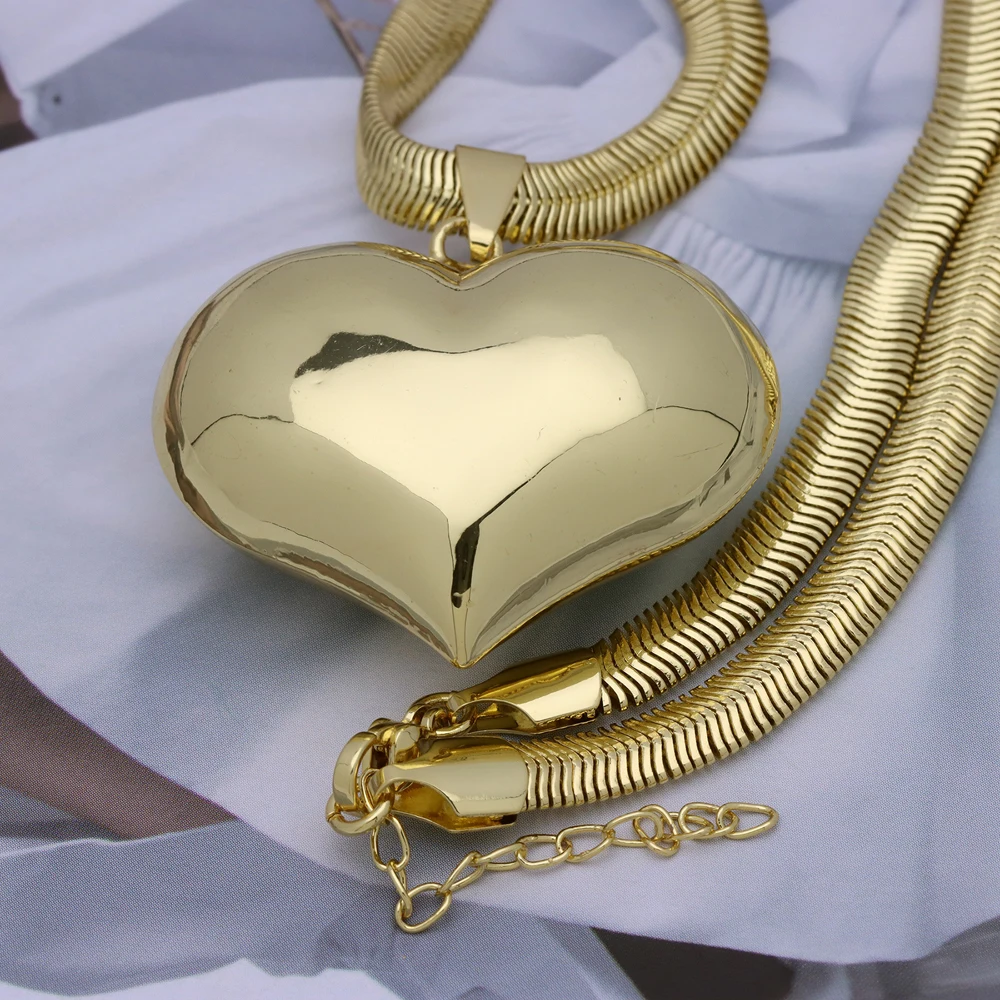 5 pcs/lot Sweet Heart Pendant Necklace 18K Gold Plated Brass Snake Chain Love Necklaces Simple Ins Style Gift for Women