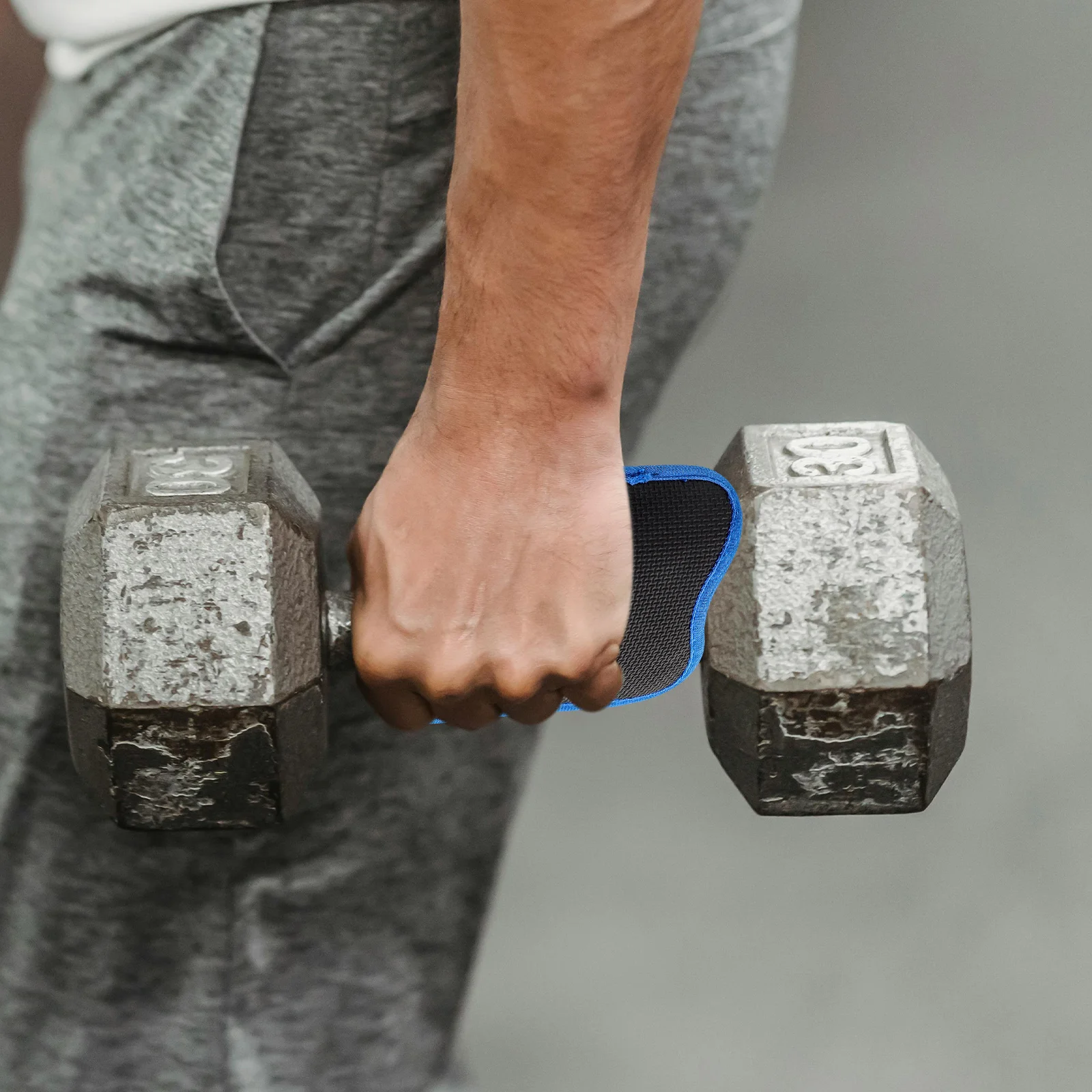 

2pcs Anti-Slip Dumbbell Handle Cover Detachable For Pull-Up Bars Barbells Grip Protection Gym Accessories Fitness Supply Weight