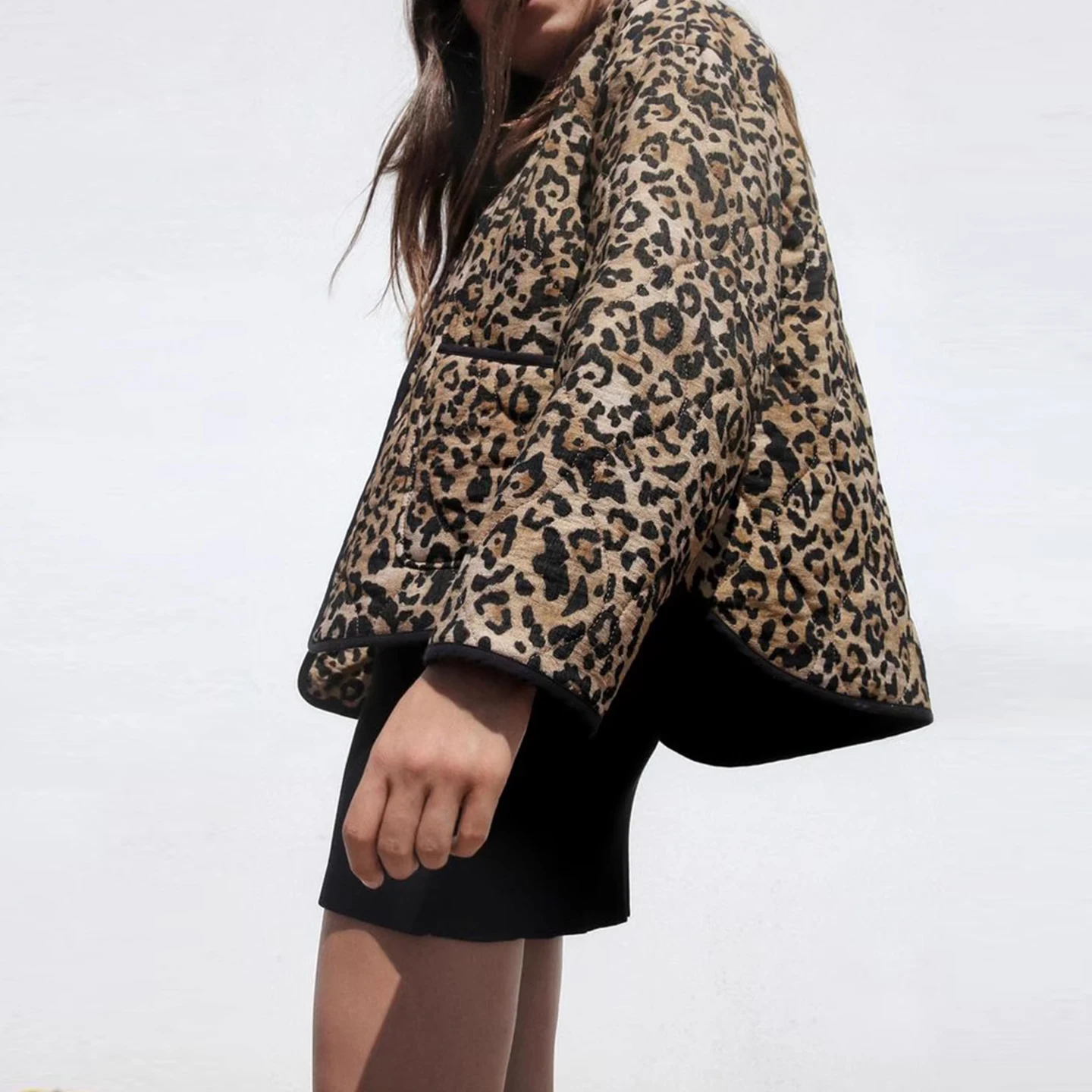 

Z Women's Long Sve Leopard Print Jaet Lightweight Cotton Outerwear Commute Sle Loose Fit round Ne Button Closure