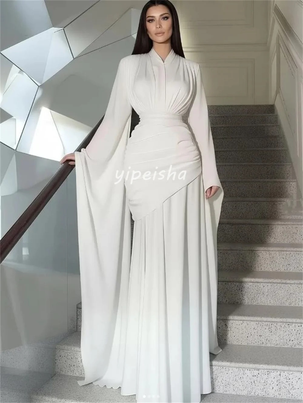 มีขนาดที่กำหนดเองได้ ชุดเดรสยาวผ้าชีฟองเรียบง่าย จับจีบแบบเมอร์เมด คอวี ชุดเดรสสำหรับโอกาสพิเศษ สไตล์จีน