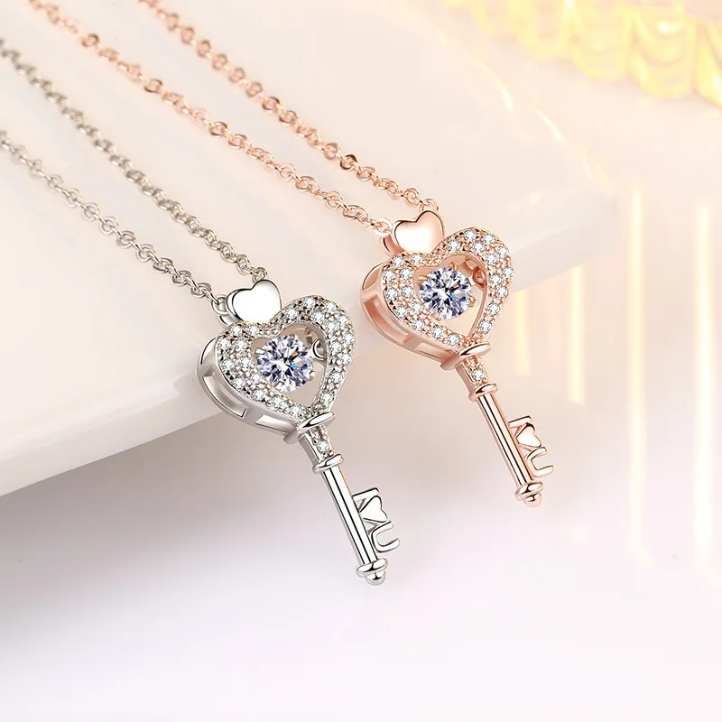 Fashion Cute Heart's Only Door Key Necklace Personalized Vintage Love Smart Star Girl Clavicle Pendant Charm Party Banquet Gift