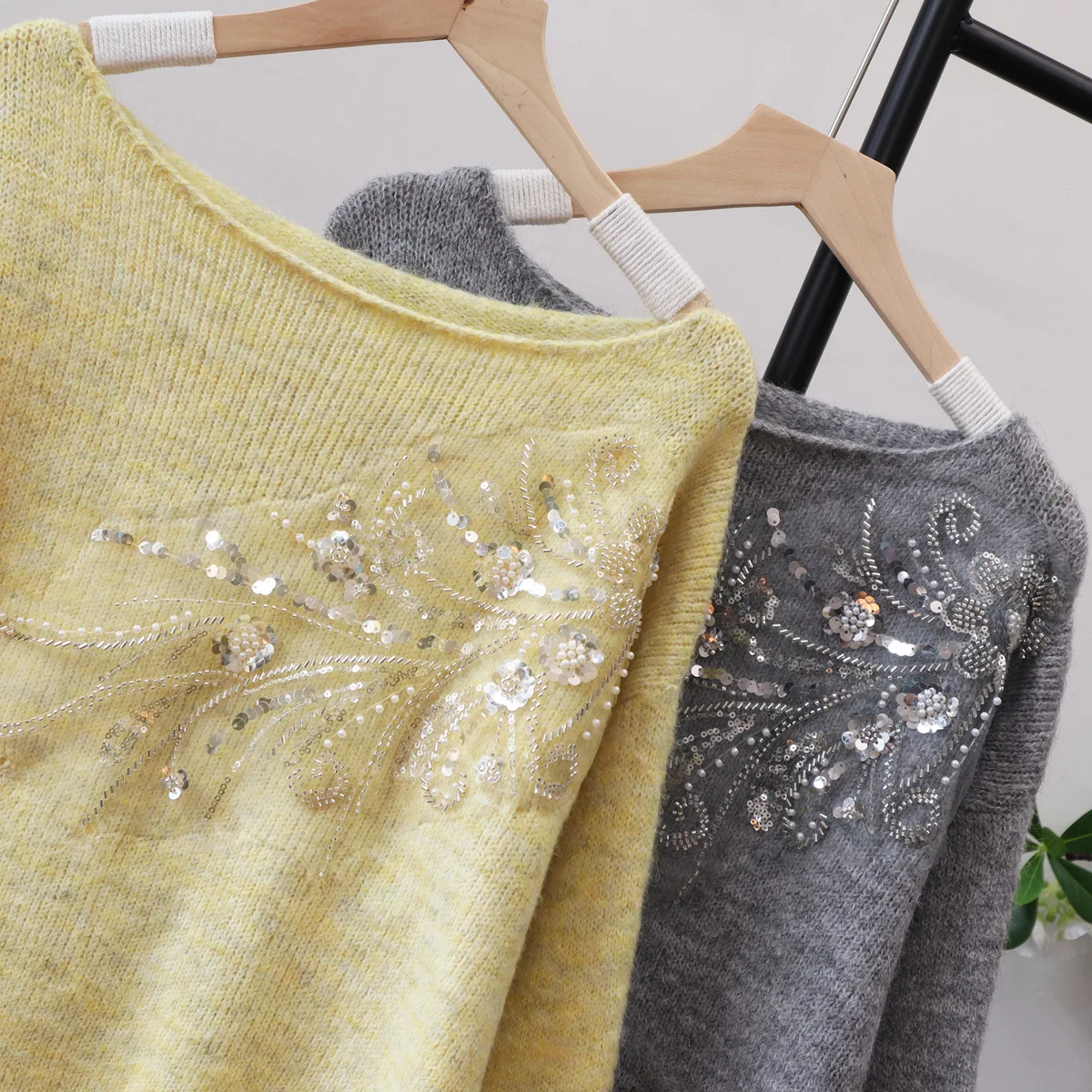 เสื้อสเวตเตอร์ผู้หญิง แขนยาว คอทรงกลม ถักไหมพรม สไตล์ Y2K สตรีทแวร์ ดีไซน์หรูหรา ตัดต่อผ้าถัก สวมใส่สบาย ทรงหลวม สำหรับฤดูใบไม้ร่วงและฤดูหนาว