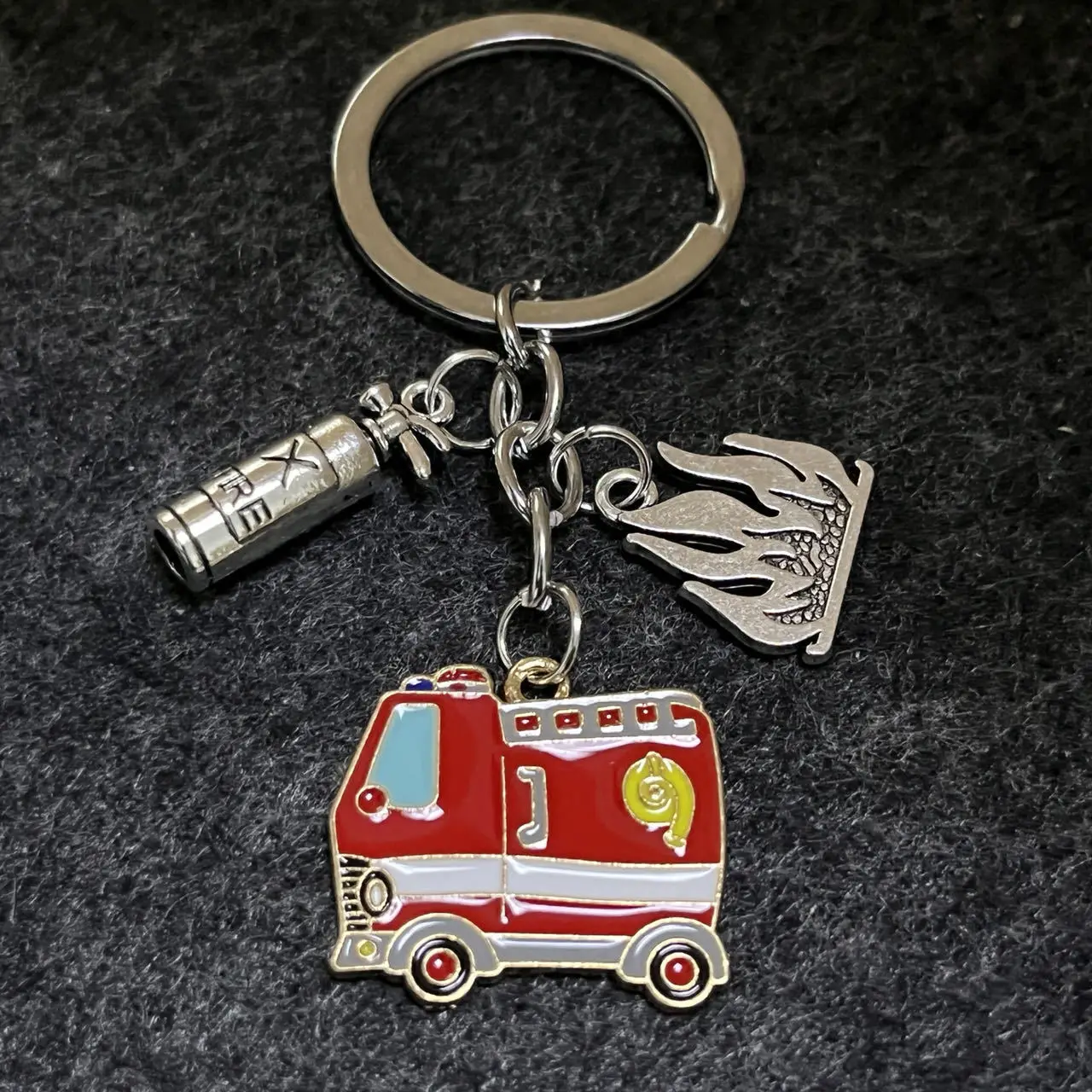 Fire Safety Key Bag Decoration, Fire Truck Flame Extinguisher Pendant, Fire Brigade Commemorative Keychain