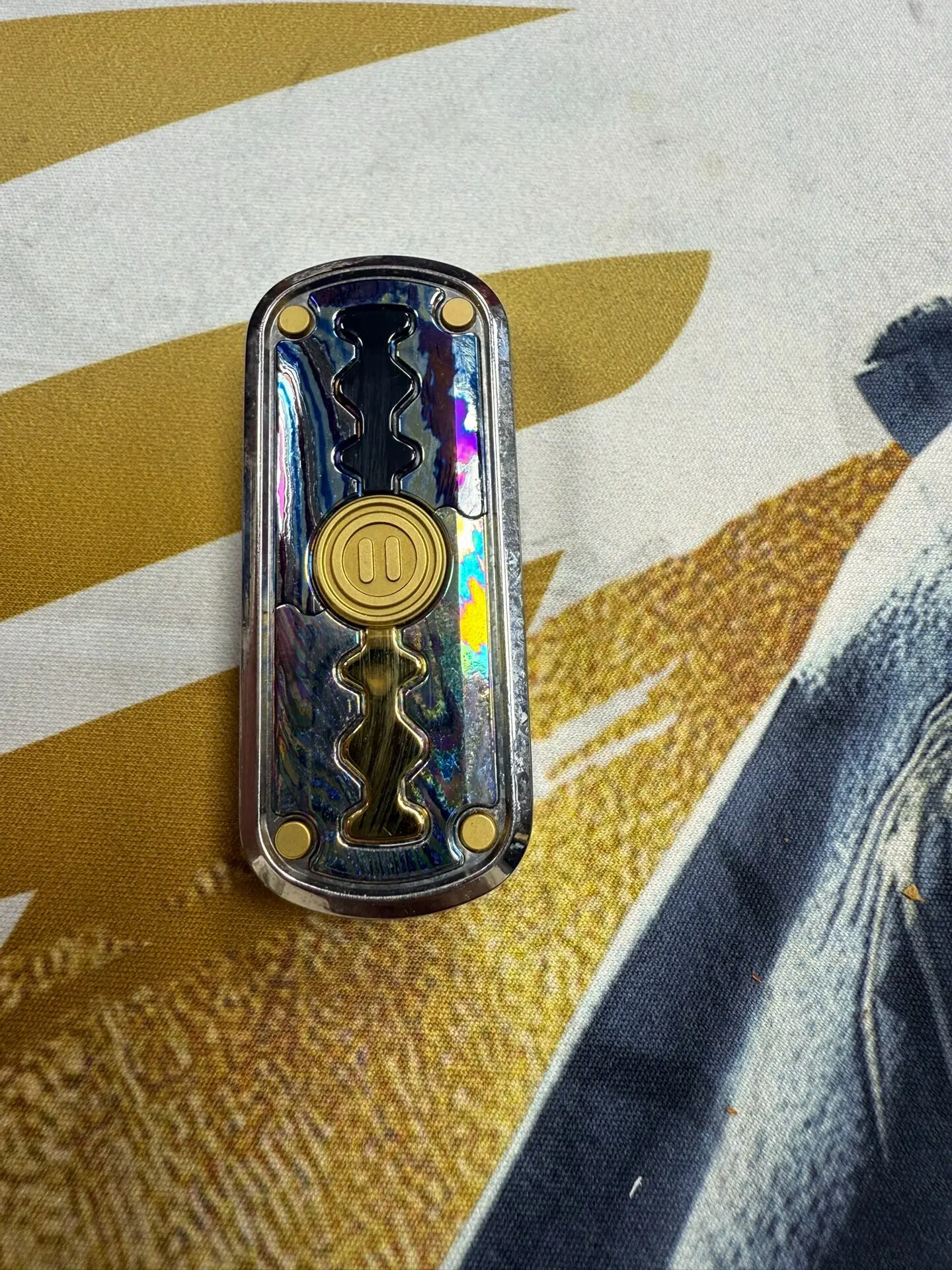 Used EDC Yedc Edc Zirconium Horse + Titanium Horse Patch EDC Decompression Toy