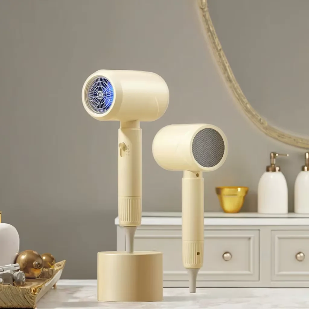 Профессиональный салонный фен с ионной защитой от тепла. Портативный для домашнего использования в отеле.