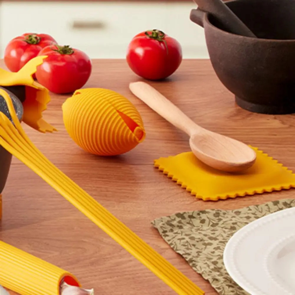 

Cartoon Silicone Biscuit Shape Spoon Pad Heat Resistant Antifouling Placemat Soft Square Spoon Mat Dinner