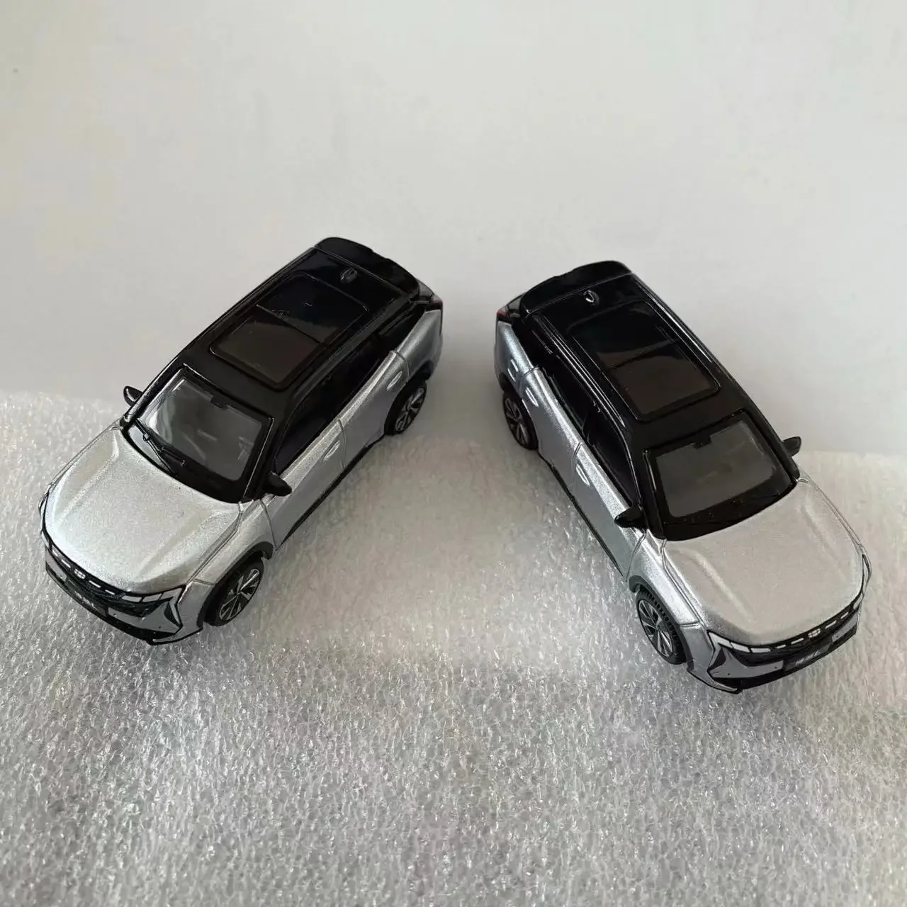 Static Display Model Toy Car for 1:64 Scale Geely Boyue L Die-cast Metal Car Collect Gift Boyfriend Souvenir Hobby Alloy Vehicle