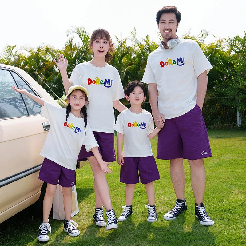 

Family Matching Outfits Father and Son Short Sleeve Tops Tees Shorts Mother Daughter Cotton T Shirt Korean Parent-child Clothes