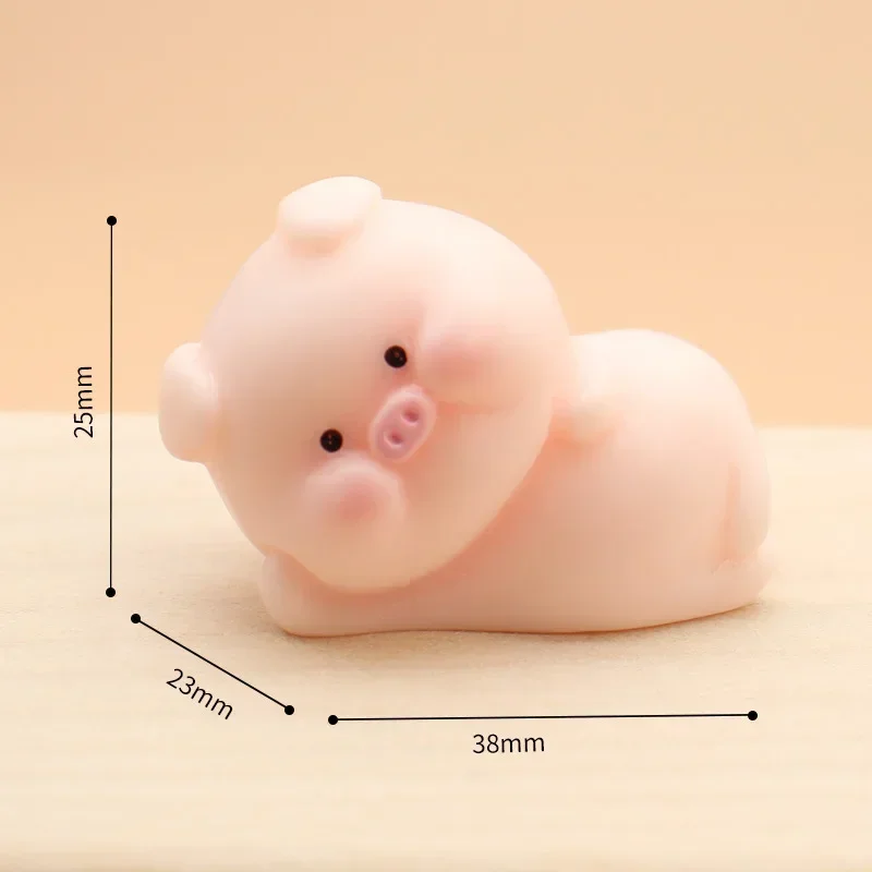 Kawaii Mini Pig Resin Ornaments Cute Pink Pig Model Figurine Car Accessory Home Office Table Decor Birthday Gift