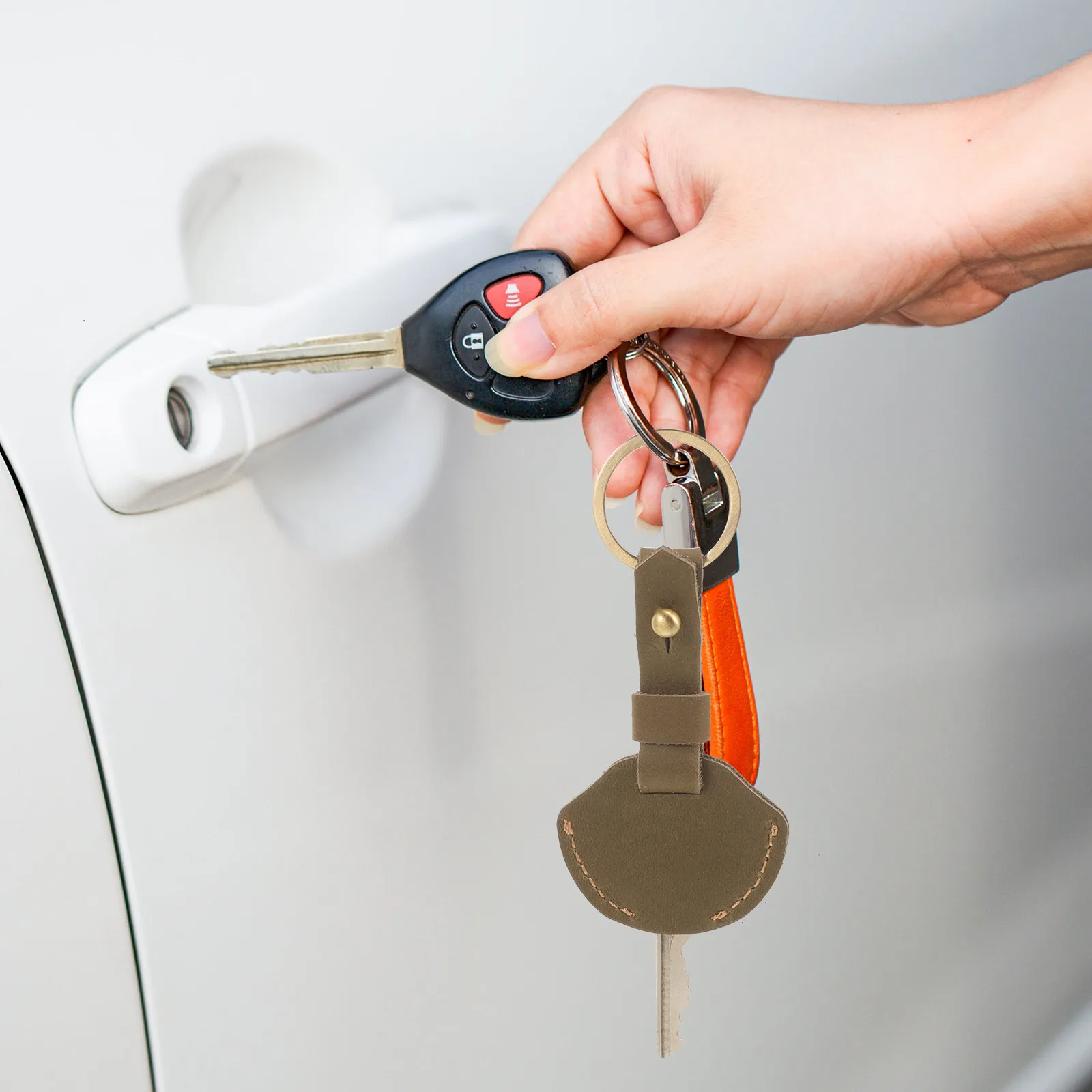 Vintage Key Cover Sleeve Key Case Holder Protective Keyring for Car Keys Multifunctional Stylish