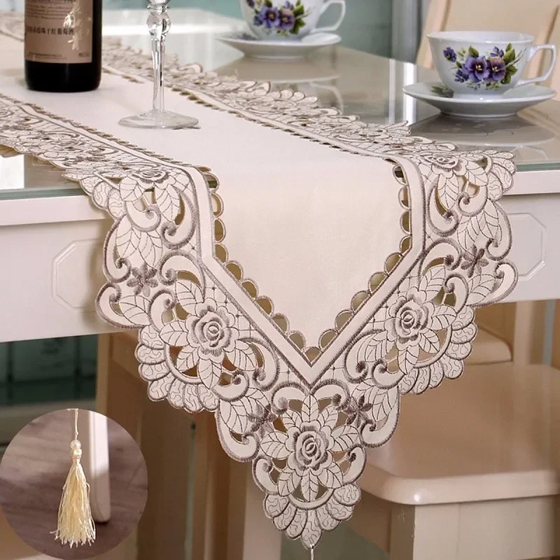 Pastoral Embroidery Hollow Flower Table Runner Mat Embroidered Floral Cutwork Tablecloth Covers Rectangle Flower Table Runners