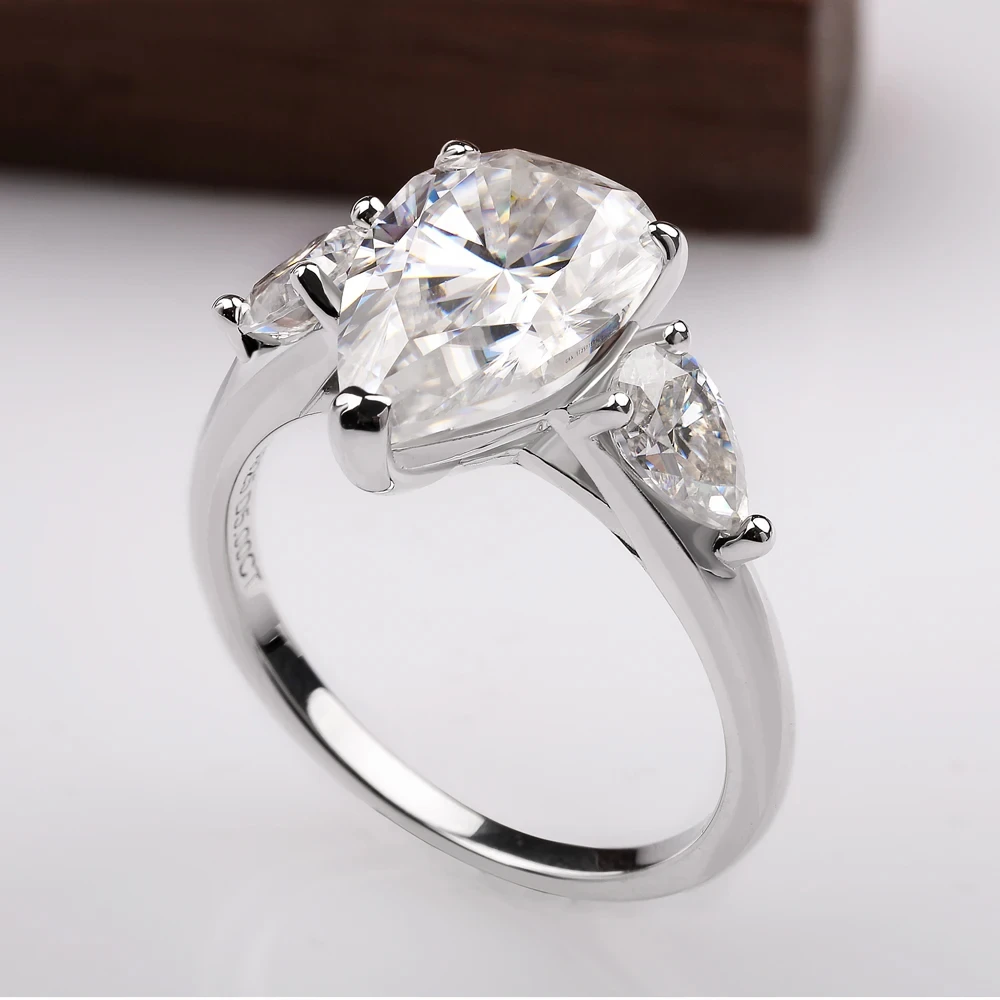 1/2/3/4CT Pear Cut Full Moissanite Engagement Ring for Women 925 Sterling Silver Waterdrop Three Stone Wedding Band Jewelry Gift