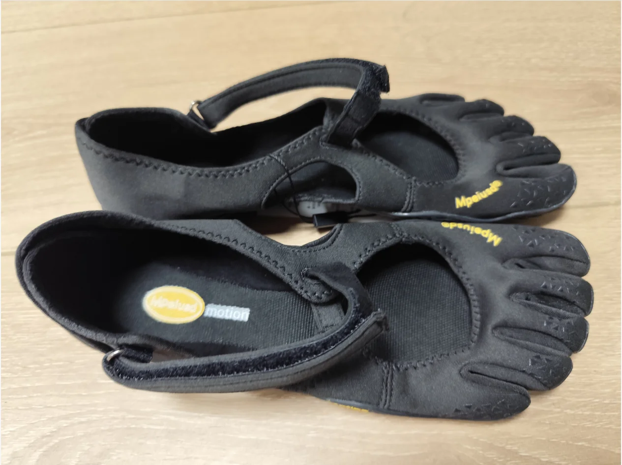 

Professional Classic Brand VI-B Five Fingers Shoes Unisex Fitness Yoga Dance Soft Sole Sports Anti-skid Breathable Quick-drying