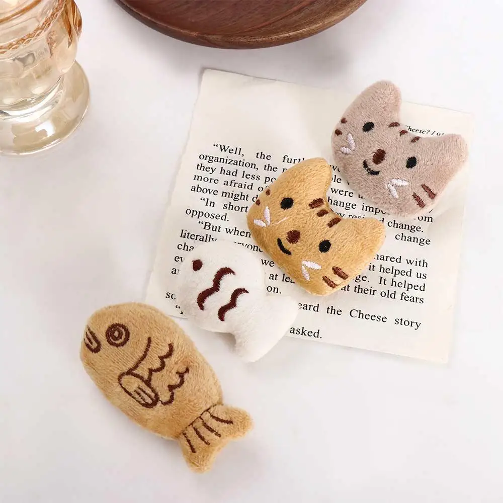 Cartoon Snapper Brooch Plush Small Cat Fish Brooch Backpack Sweater Corsage Pins Accessory Gifts