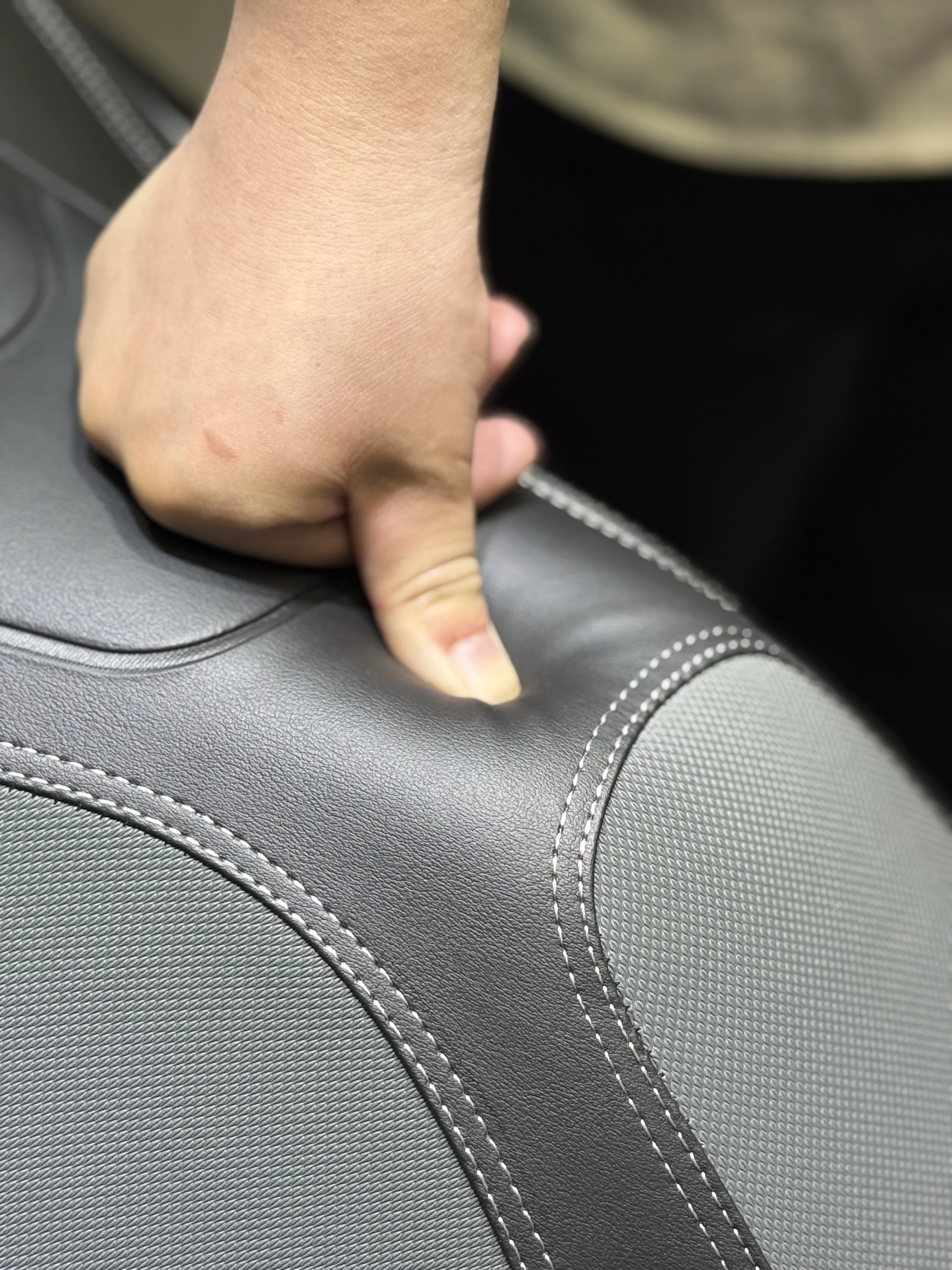 Asiento Modificado para Motoci - Leather Workbench reseña y precio