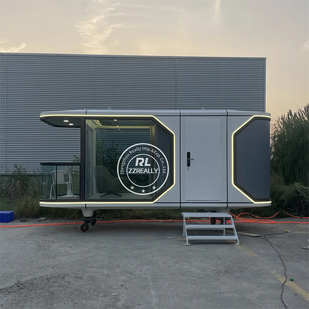 Customized Color Modern Design Luxury Container Villa Capsule Hotel With Light Steel Structure Intelligent System Capsule Room