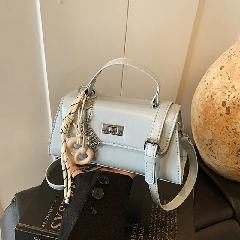 

High-end Minimalist Crossbody Handbag With Vintage Fashionable Design Large Capacity For Casual Women Use