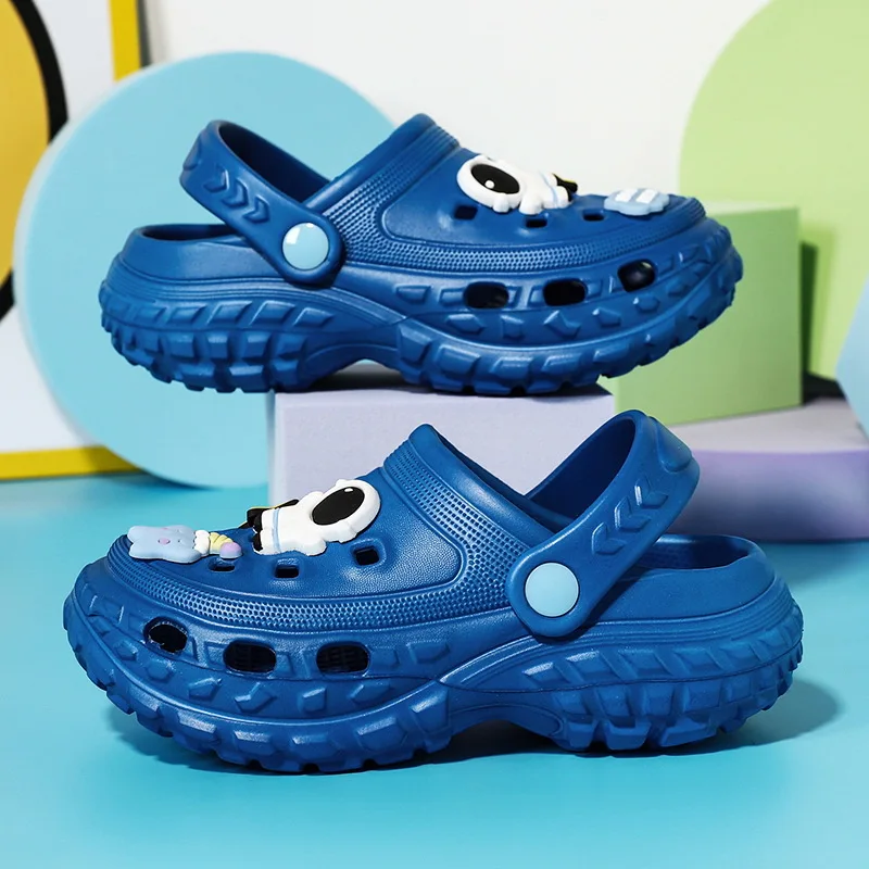 

Летняя верхняя одежда, Симпатичные крутые тапочки на мягкой подошве, детская обувь с дырками, новые утепленные Нескользящие тапочки Baotou для мальчиков и девочек, SO134