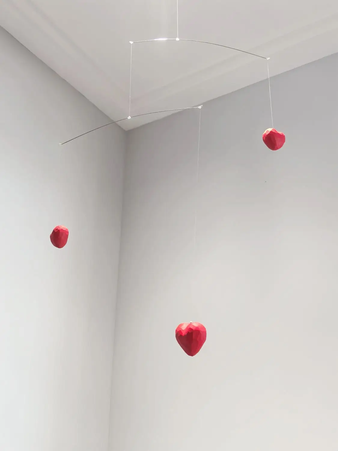 Modern minimalist style star pendant dynamic swallow balance pendant DIY material bag air pendant clothing store