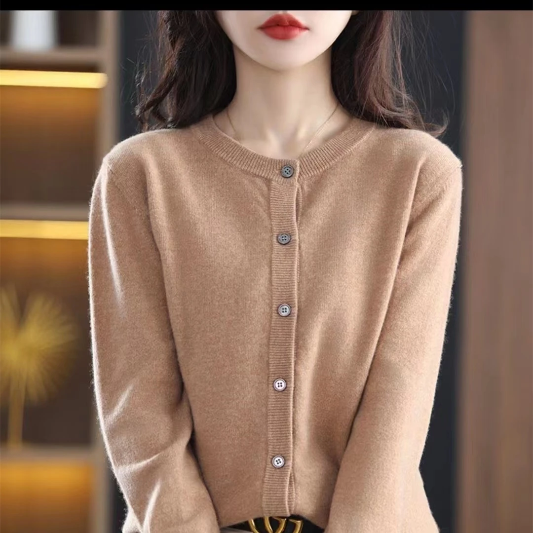 เสื้อสเวตเตอร์ถักไหมพรมสีดำสำหรับผู้หญิง เสื้อคลุมคาร์ดิแกนแขนยาว คอทรงโอ รุ่นใหม่ เสื้อถักไหมพรมสำหรับผู้หญิง เสื้อท็อปส์ถักไหมพรม Q2724